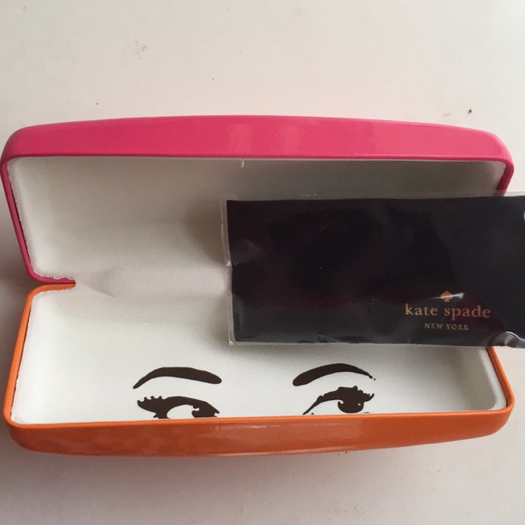 Kate Spade case NWOT, with cloth - Picture 3 of 5